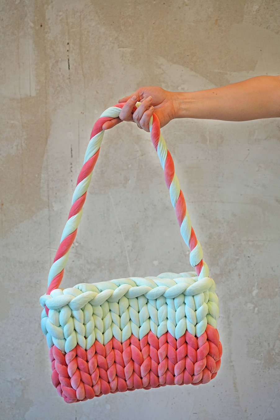 TB27 – Baguette-Tasche Mint & Rosa