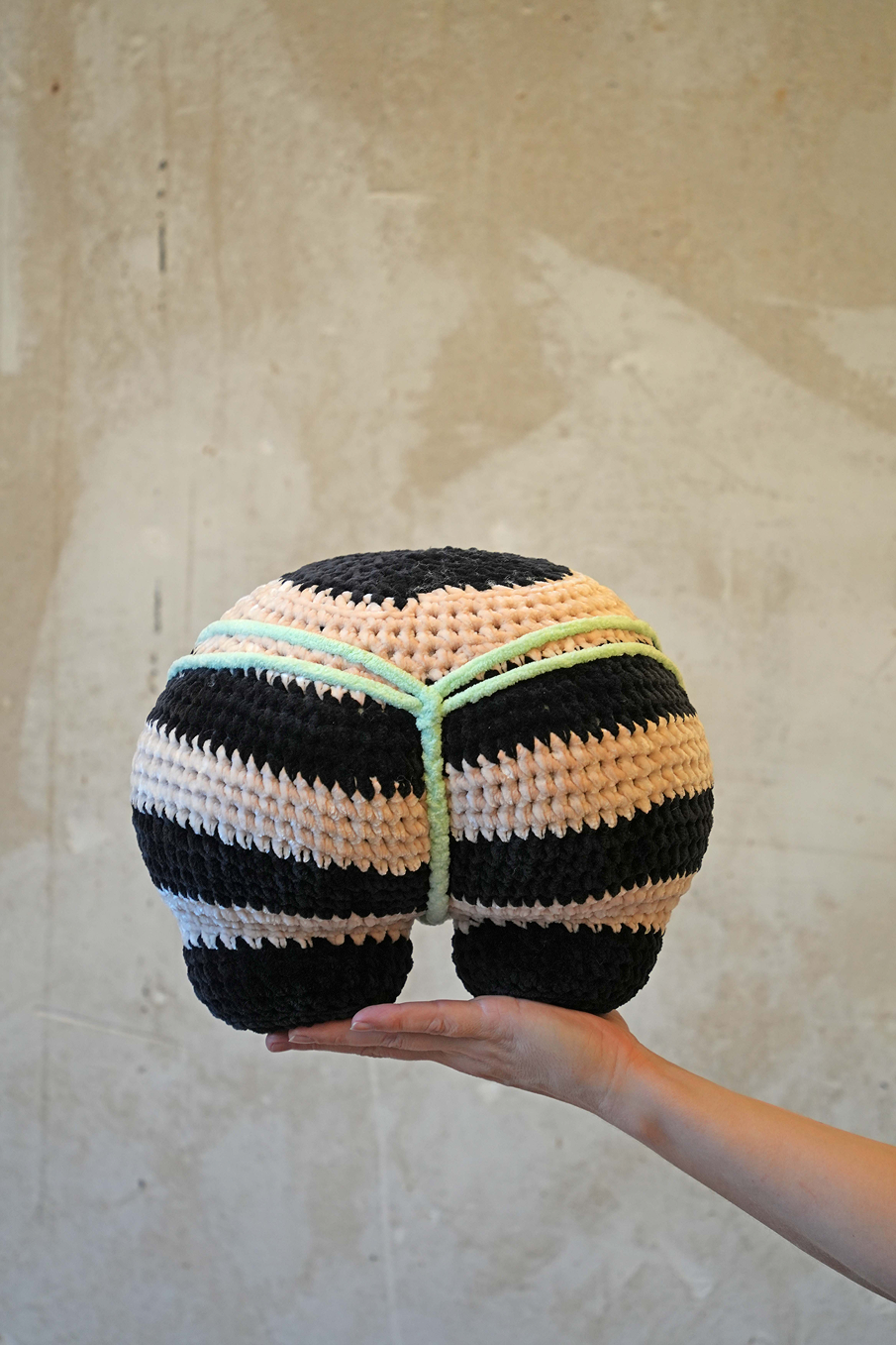 TA03 – Grosser po - Streifen und Mint-Tanga