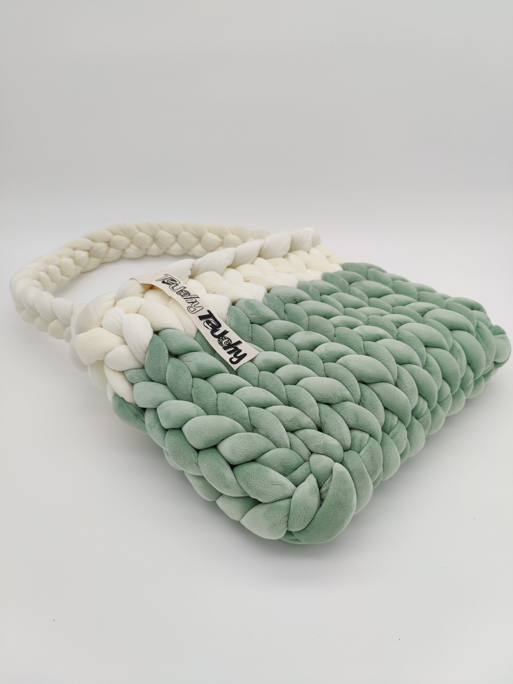 TB05 – Klassisch Mint & Weiß